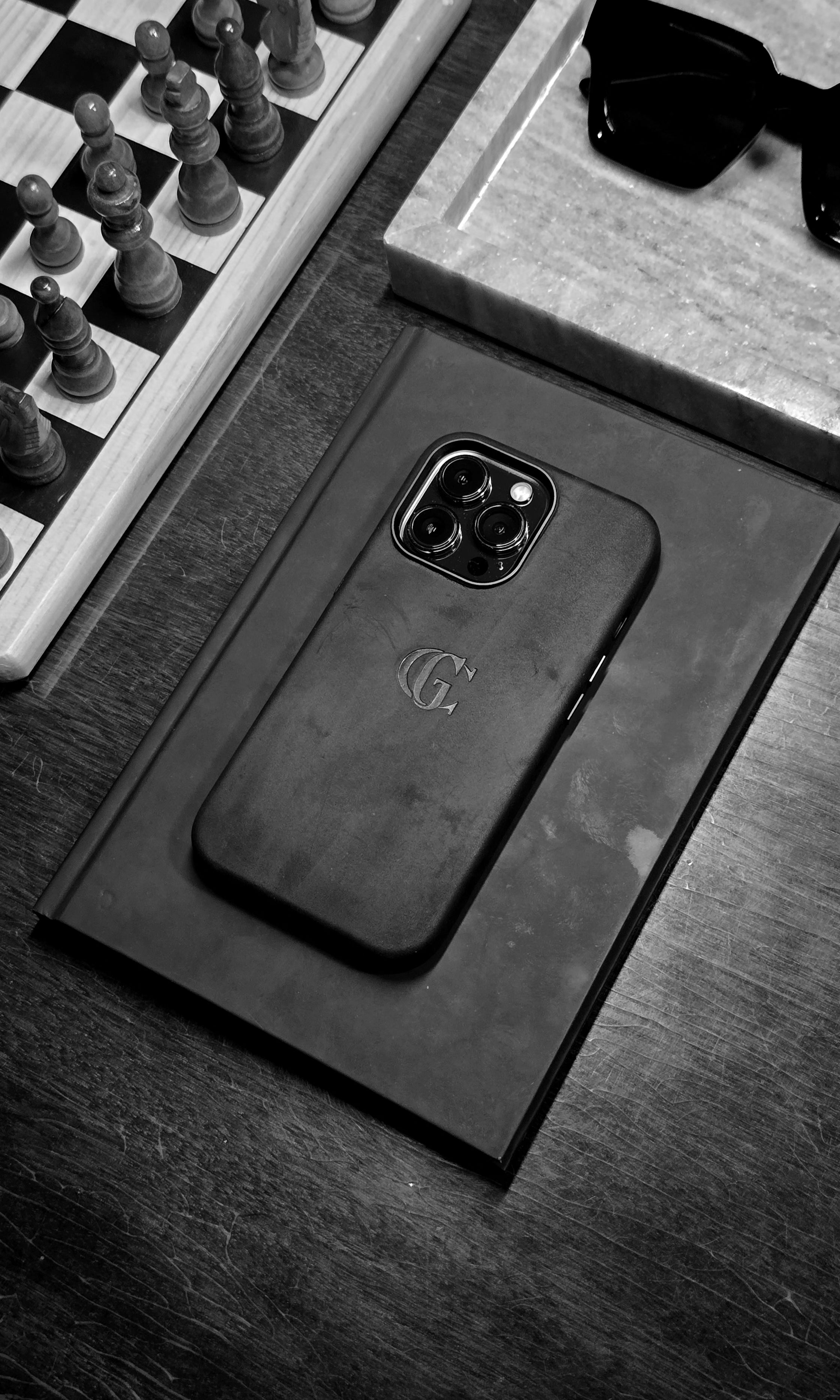Minimalist Leather Case