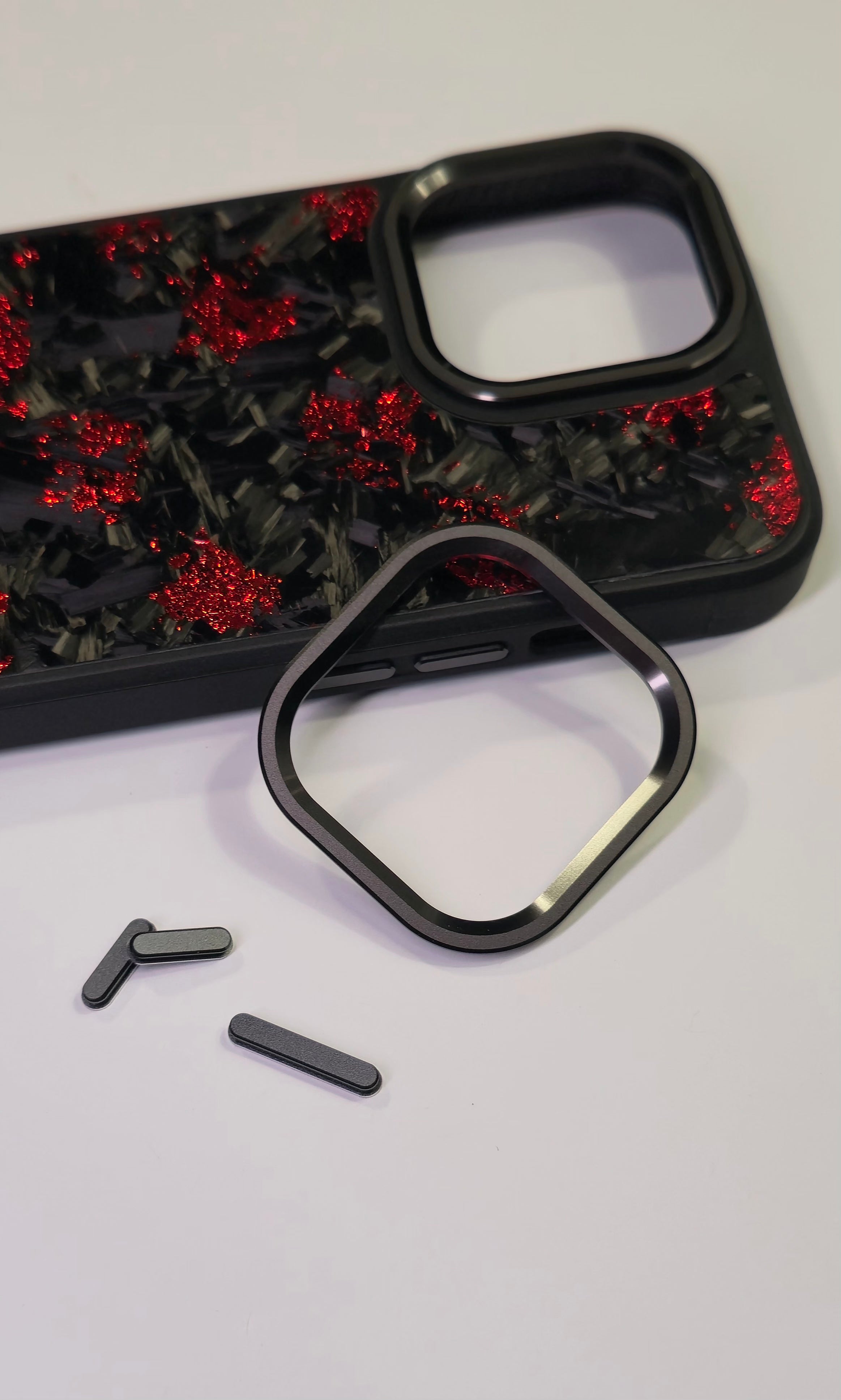 Forged Carbon Red EternaGloss™