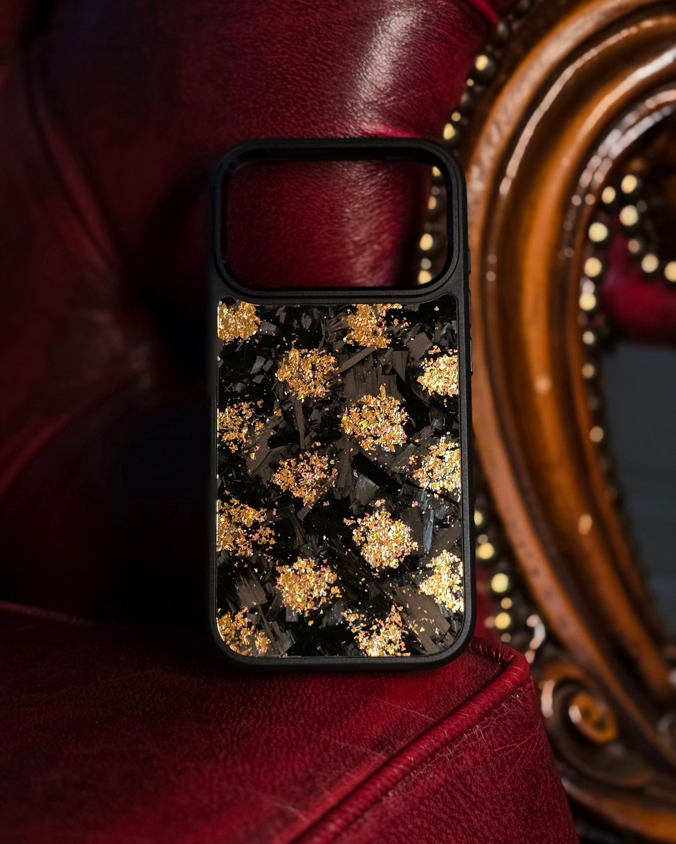 17 Forged Carbon Case Gold