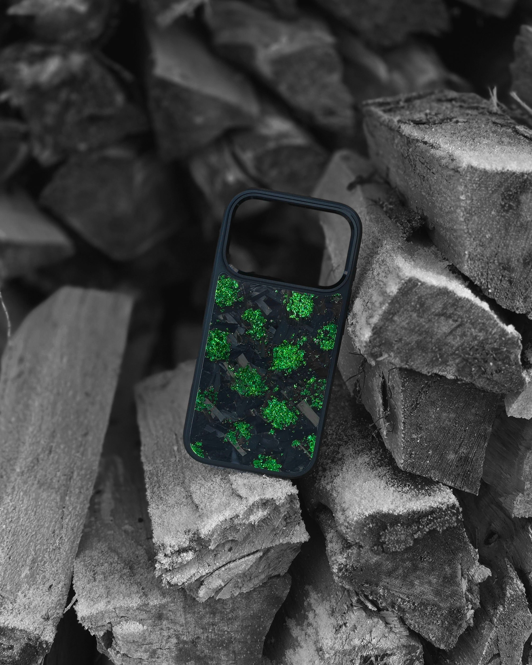 17 Forged Carbon Case Green